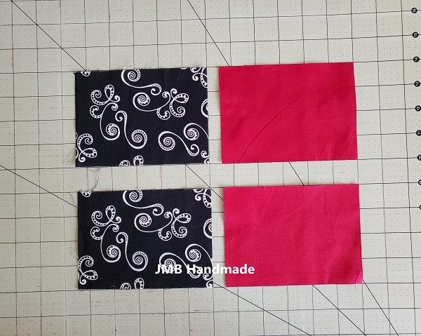 Cut fabric for zipper pouch