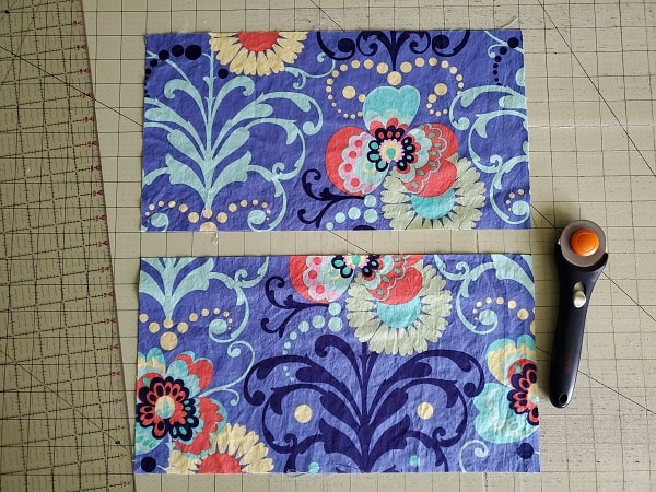 Image of cut fabric pieces for apron pockets