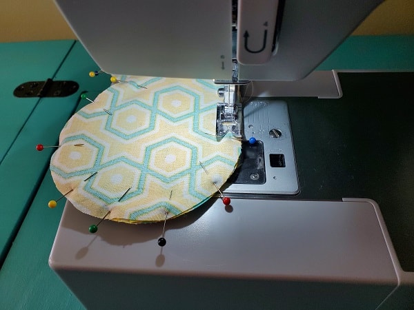 Sewing sleep mask together with sewing machine