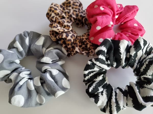 How to sew a fabric scrunchie