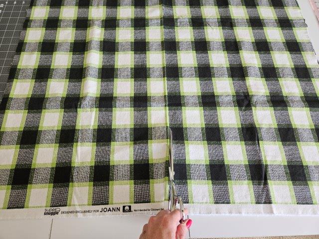 Cut the flannel fabric in half