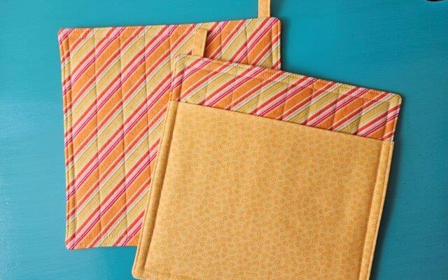 Easy Quilted Hot Pad Sewing Tutorial