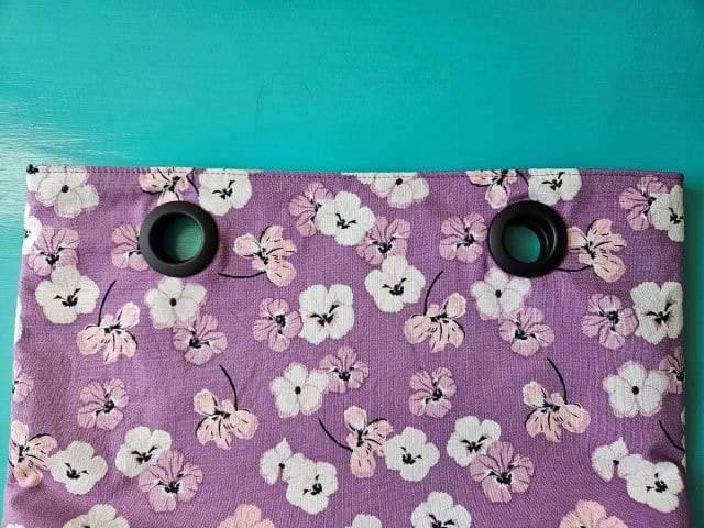 Picture showing the grommets attached to the tote bag