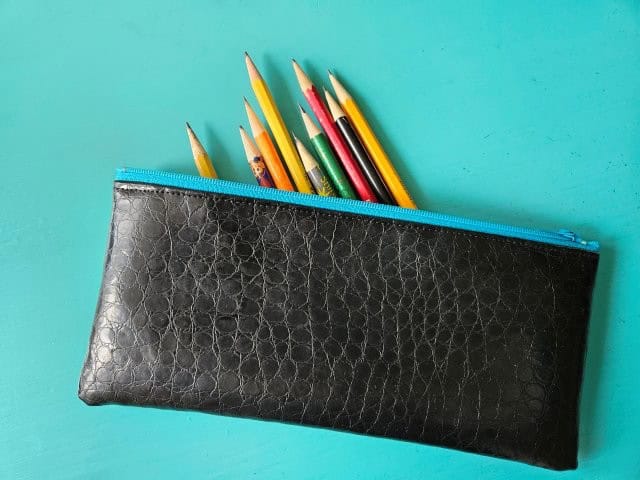 DIY Vinyl Pencil Case Zipper Pouch