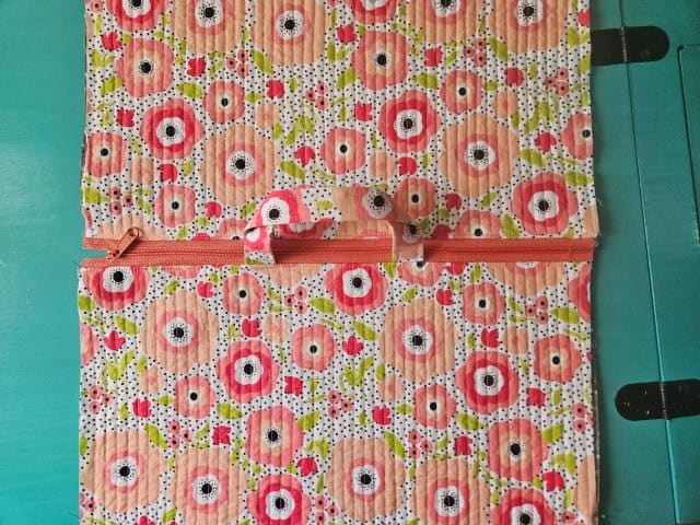 Picture of zipper attached