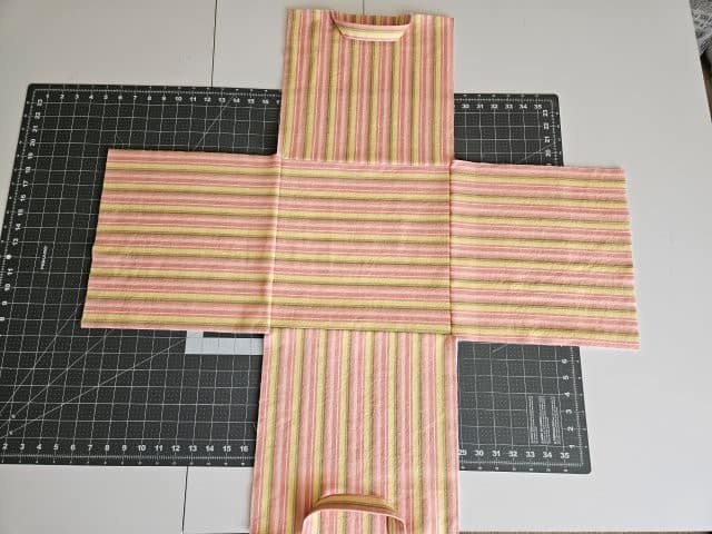 Picture of the side squares sewn to the basket base