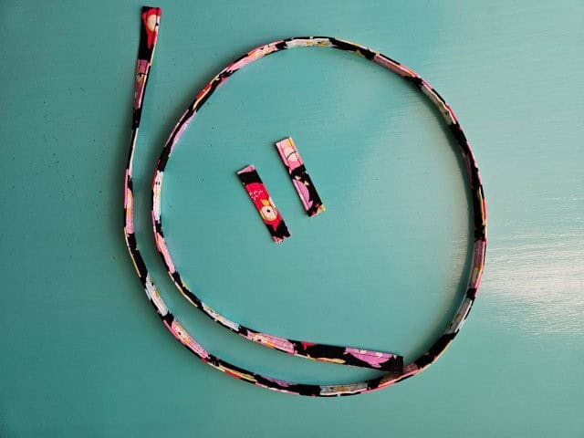 Finished short straps and long strap for the cell phone purse