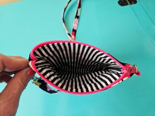 Crossbody cell phone case sewing project