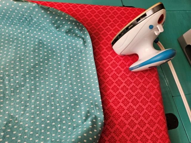 Press the opening in the lining closed