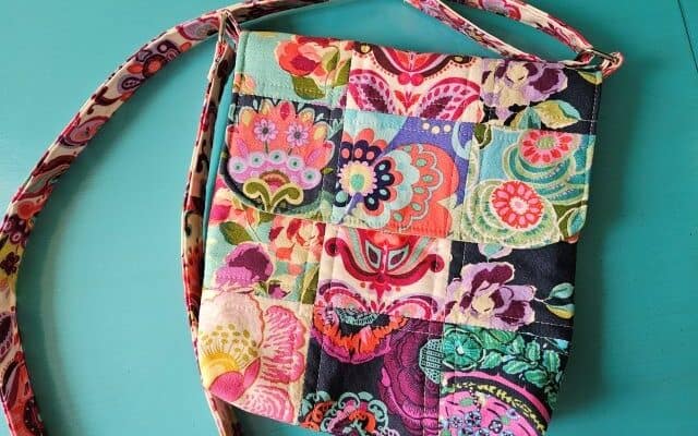 Quilted Patchwork Crossbody Messenger Bag Sewing Tutorial