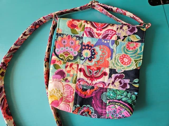 Quilted Patchwork Crossbody Messenger Bag Sewing Tutorial