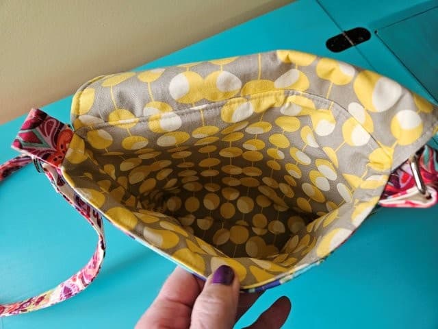 Patchwork messenger crossbody bag sewing pattern