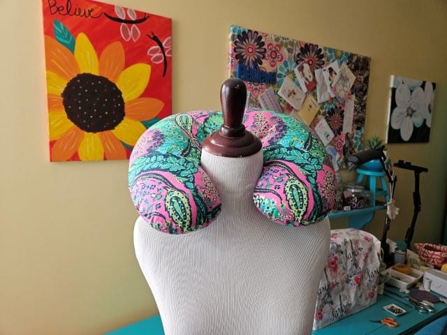 Travel neck pillow sewing pattern