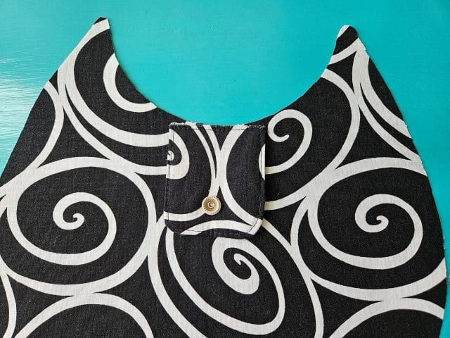 Picture of the basted snap closure strap