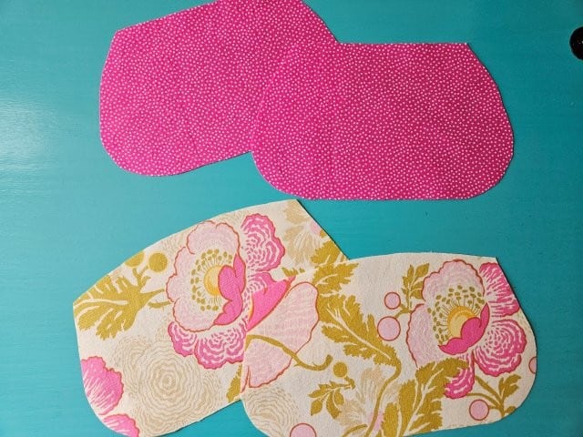 Pleated zipper pouch cut fabric pieces