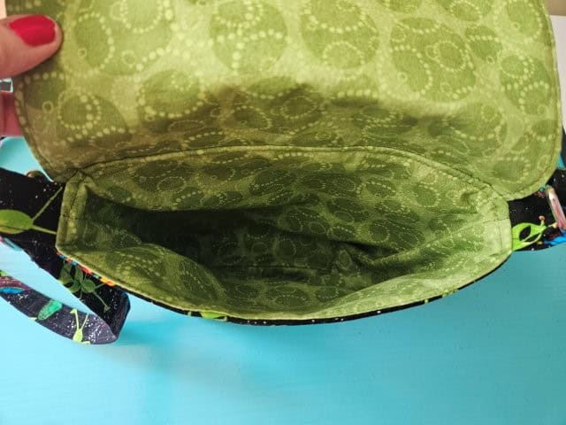Quilted messenger bag sewing project