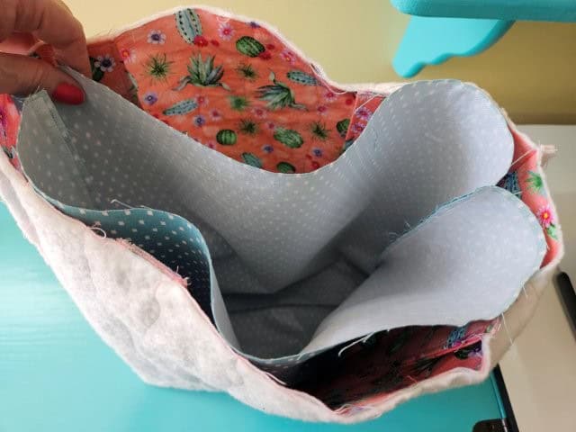 Place the lining bag inside the outer bag right sides together
