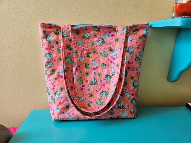 How to Sew a Quilted Flat Bottom Tote Bag – Sewing Tutorial