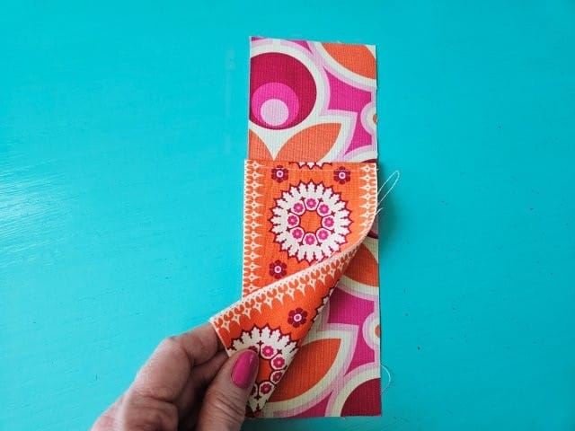 Pocket placement on the front of the bookmark