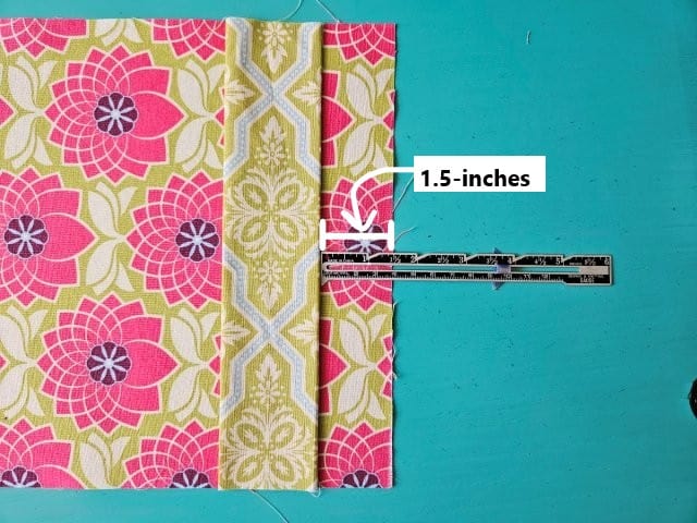 Place accent piece 1.5" from edge