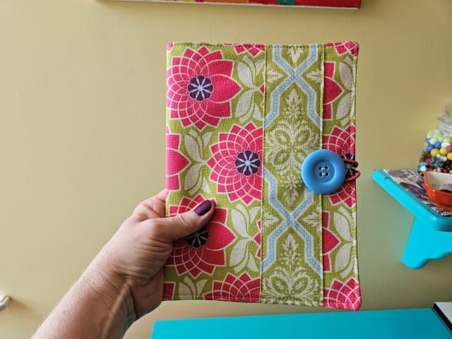 Simple notepad holder sewing project