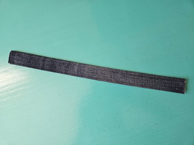 Picture of the sewn wristlet strap