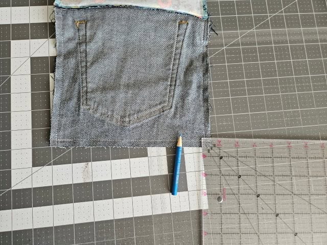 Measuring the size of the bottom squares