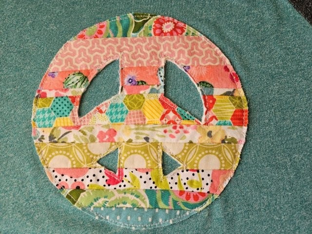 DIY patchwork peace sign applique sewing tutorial
