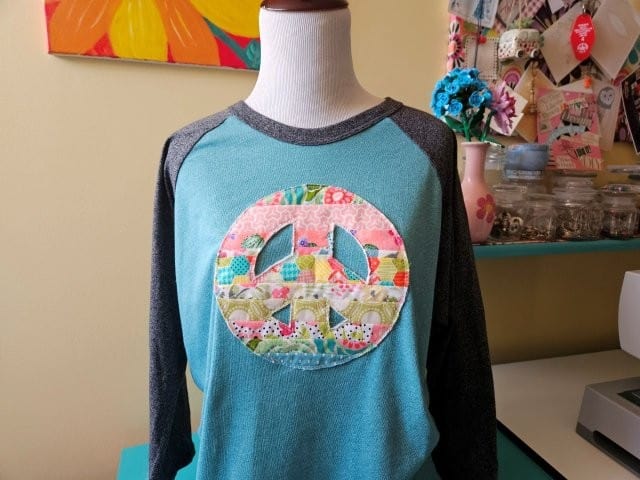 Raw Edge Peace Sign Applique Sewing Tutorial